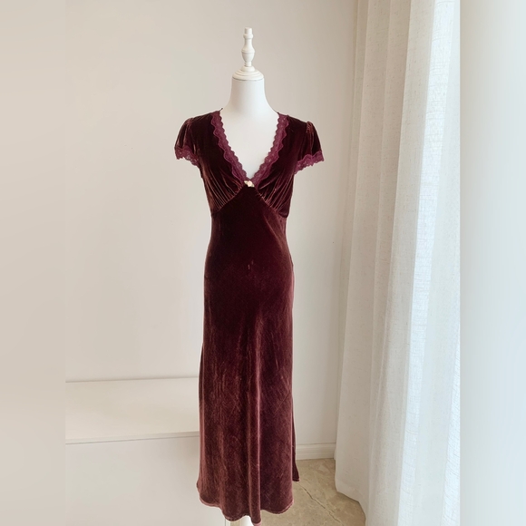 Rixo Red Velvet Clarice Midi Dress - Picture 9 of 11